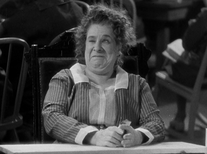 "She'd knock 'em cold in my beauty parlor!"