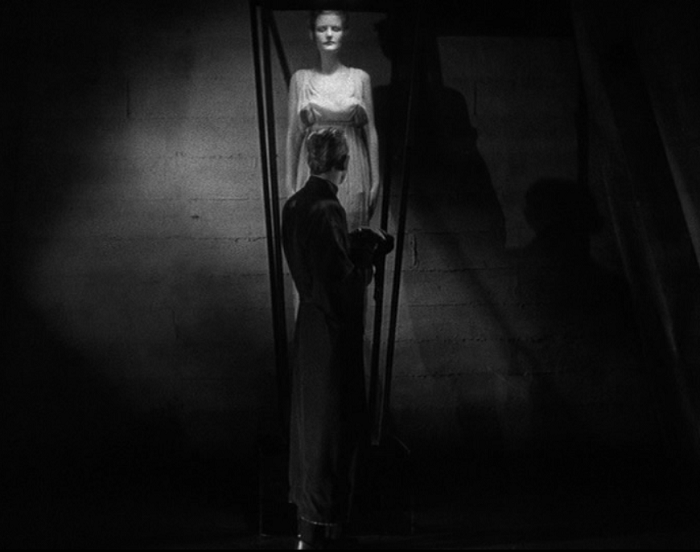 black cat 1934 glass case karloff