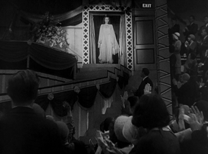 Rewatching the movie, I loved noting how bright and prominent the Exit signs are, since they're not something you notice the first time through yet play heavily into the film's climax.