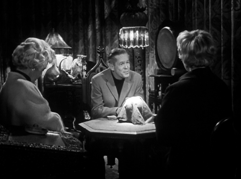"I'm a nice, honest psychic. No shenanigans here!" 