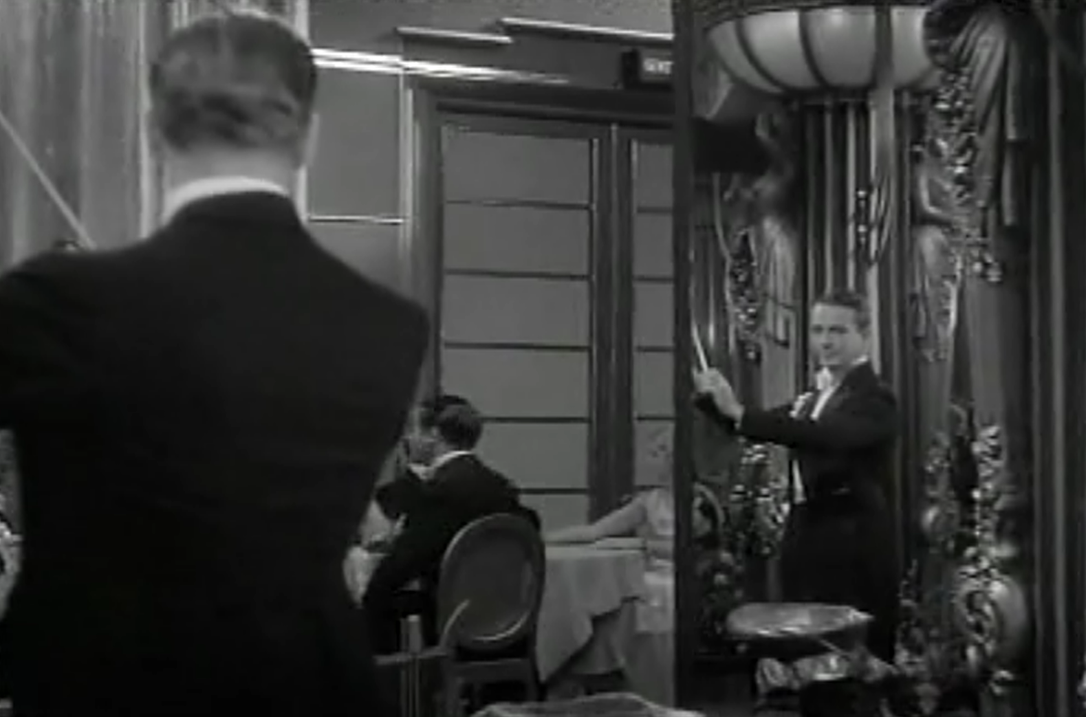 Crooner (1932) Review, with David Manners and Ann Dvorak