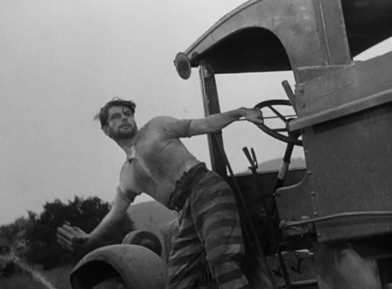 I Am a Fugitive from a Chain Gang (1932) Review, with Paul Muni, Edward Ellis and Glenda Farrell