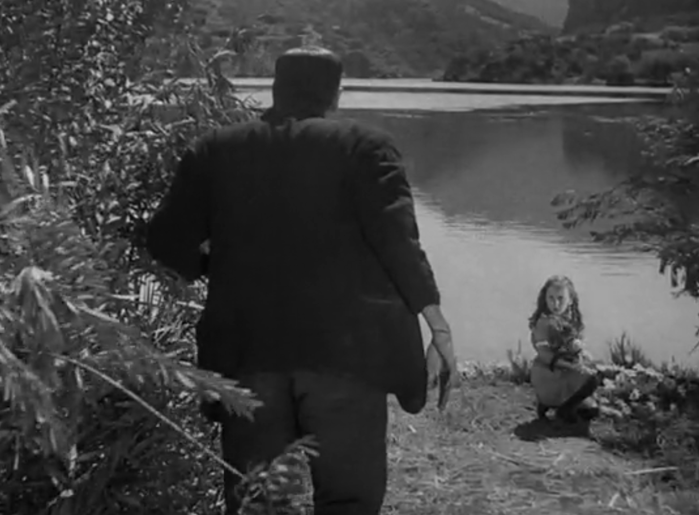 Frankenstein (1931) Review, with Boris Karloff, Colin Clive and Mae Clarke