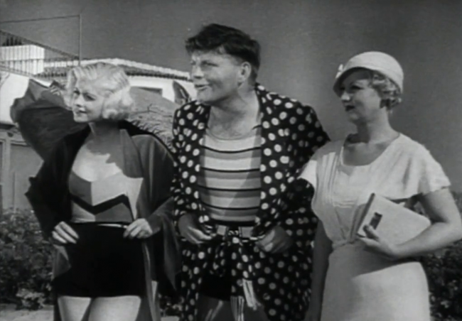 I <3 Lucy (bit parts).