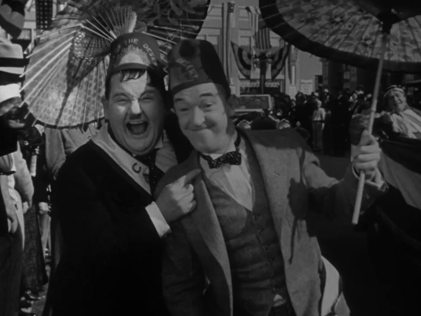 Sons of the Desert (1933) Review, with Stan Laurel and Oliver Hardy